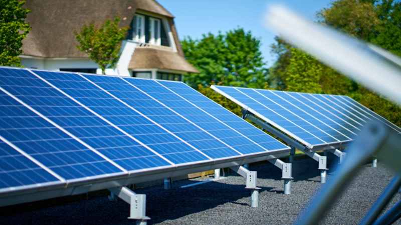 Van Aken Schroeffunderingen realiseert de fundering voor zonnepanelen