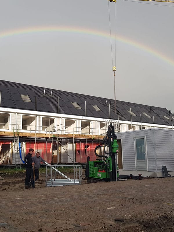 schroeffundering pergola in monster aan zee