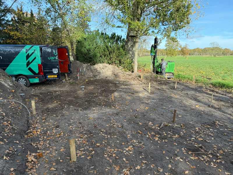 Van Aken realiseert stabiele schroeffundering in zandgrond Helvoirt