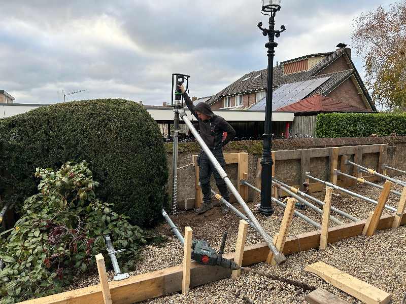 Funderen kerkmuur verzakking Nederhemert